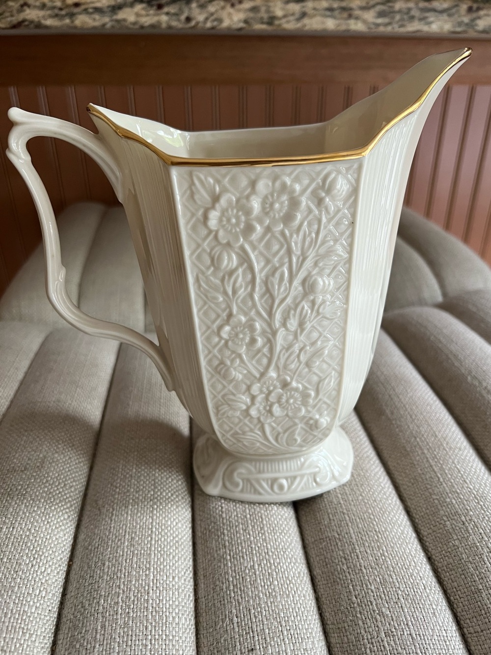 Lenox Carolina Collection Pitcher - Picture 1 of 7